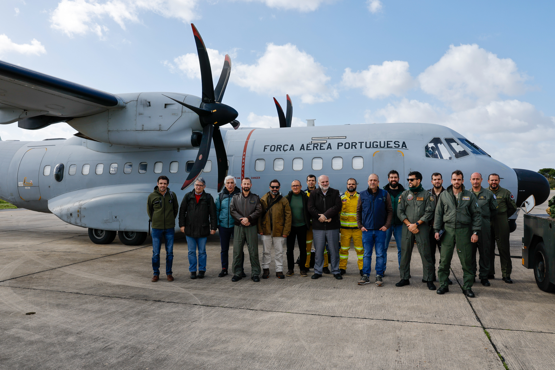 Entidades do SGIFR voam com a Força Aérea para levantamento de danos